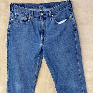 Classic Levi’s 550 Blue Denim Jeans
